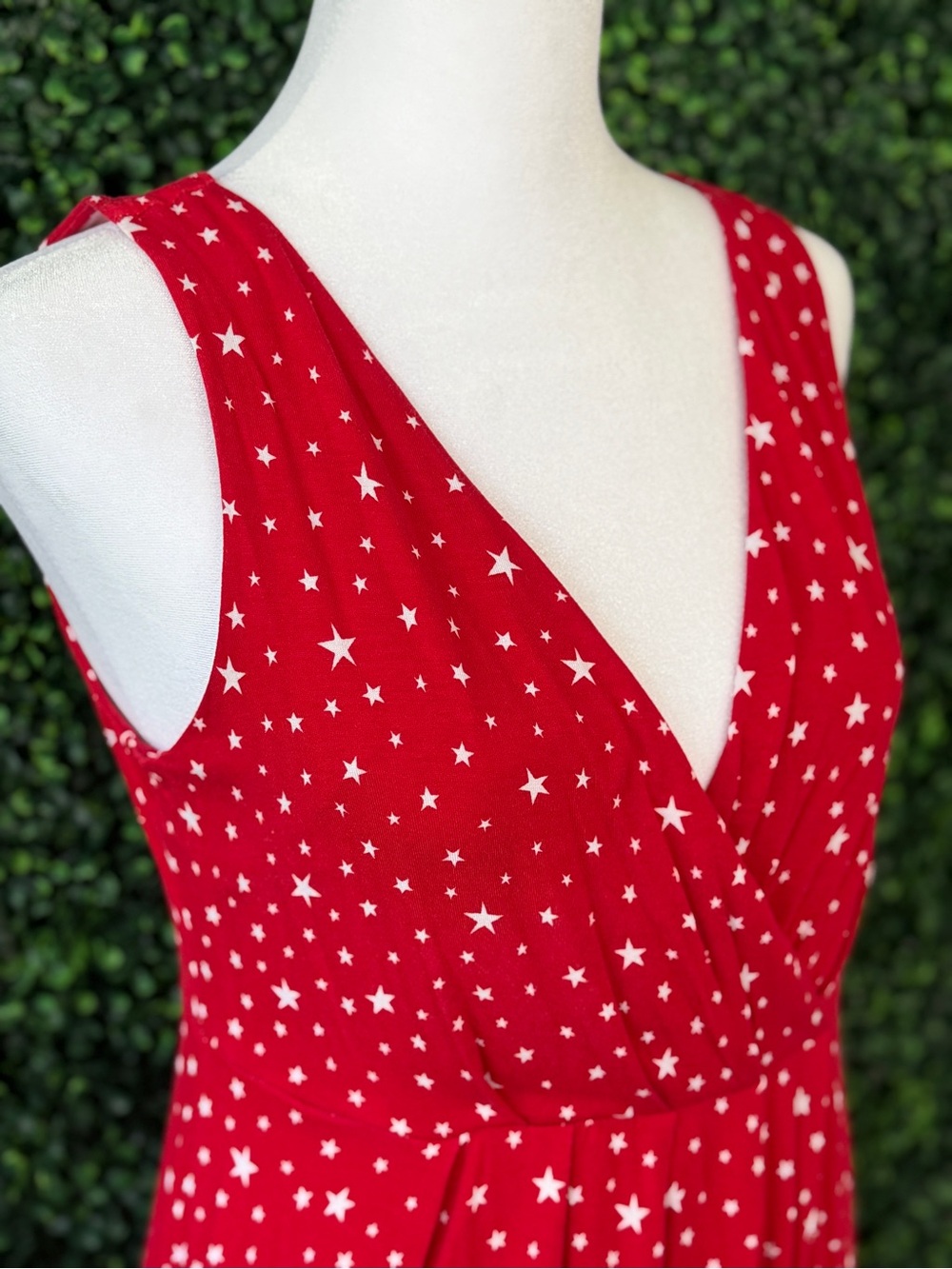 Red Star-Print V-Neck Sleeveless Dress - 4th of July Ready - Picture 4 of 8